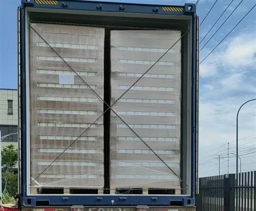 Las latas de pintura solicitadas por nuestro cliente de EE. UU. se completaro...